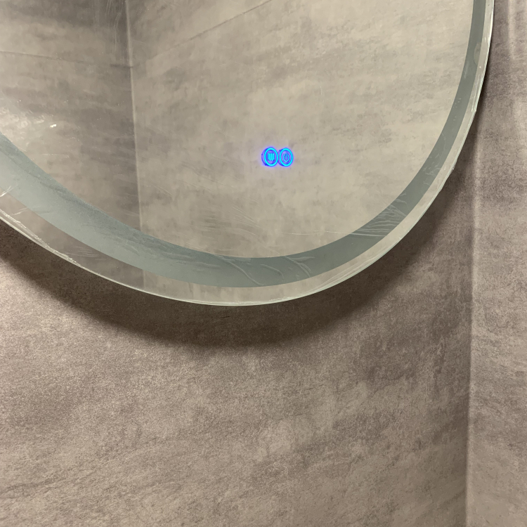 Kundebilde Rund badrumsspegel 80cm - LED-belysning, anti-dugg og dimmer
