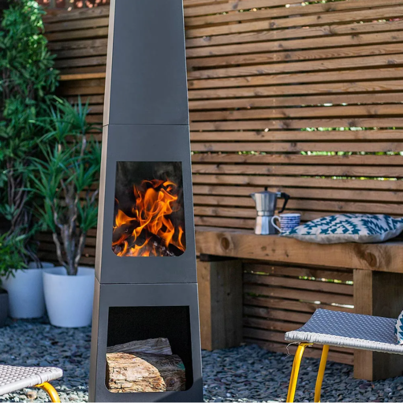 Ildsted med vedoppbevaring | 150 cm | Svart/gr�