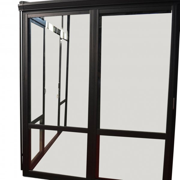 Uterom 14,8 m� | Sikkerhetsglass, kanalplast, aluminiumramme, svart