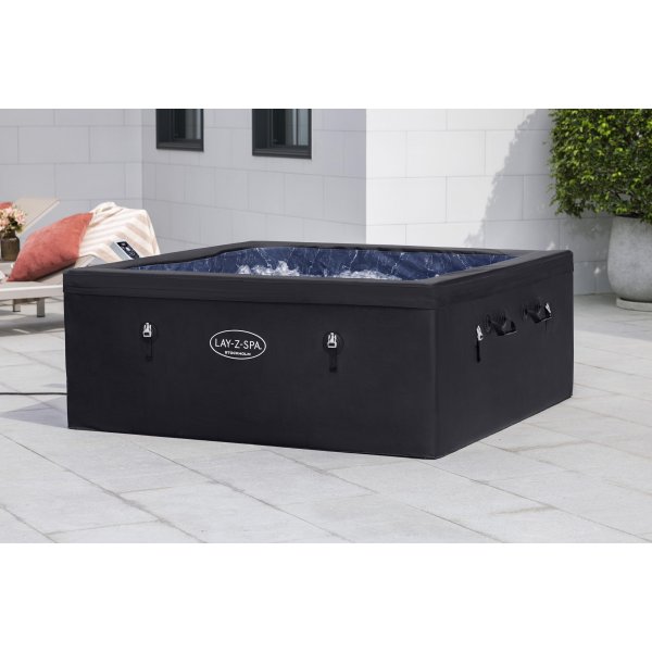 Oppbl�sbart spabad med WiFi for 4�6 personer | Lay-Z-Spa Stockholm ThermaCore UltraFit 60229