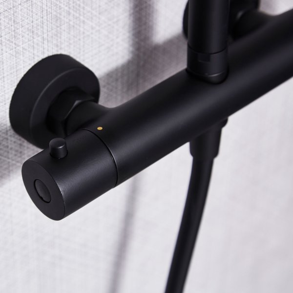 Takdusjsett med termostat svart | �30 cm takdusj, h�nddusj, CC 150/160 mm