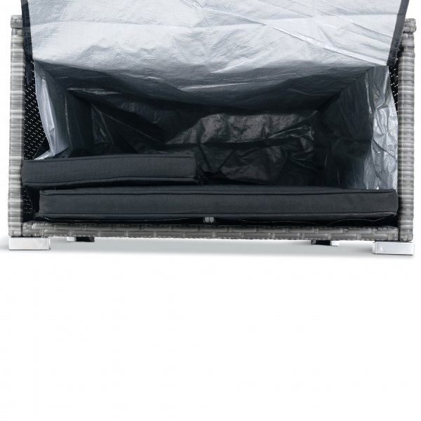 Loungemøbler i grå kunstrotting | Smart integrert oppbevaring av puter Loungemøbler i grå kunstrotting | Smart integrert oppbevaring av puter