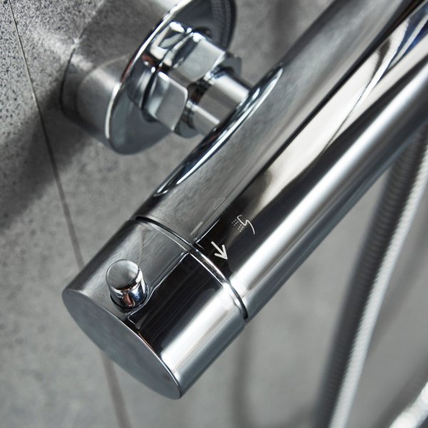 Takdusjsett i krom | 20 cm takdusj, h�nddusj, justerbar h�yde 83�119 cm