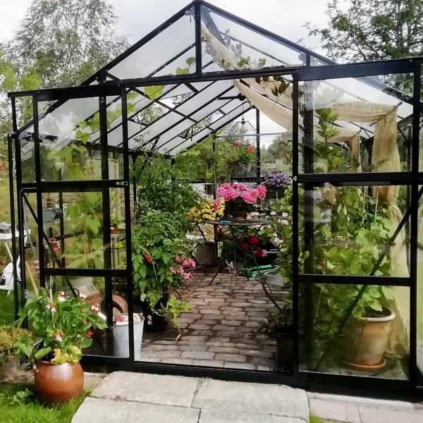 Drivhus i glass 11,1m² | 4mm sikkerhetsglass | 5 års stormgaranti Drivhus i glass 11,1m² | 4mm sikkerhetsglass | 5 års stormgaranti
