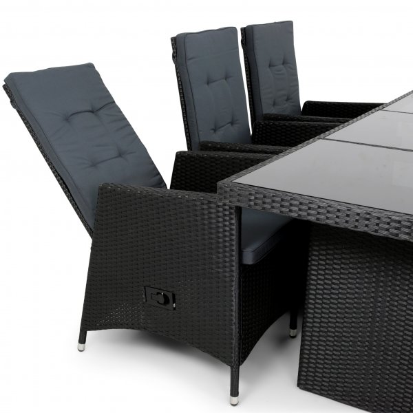 Spisegruppe i kunstrotting med 6 sammenleggbare høye stoler Spisegruppe i kunstrotting med 6 sammenleggbare høye stoler