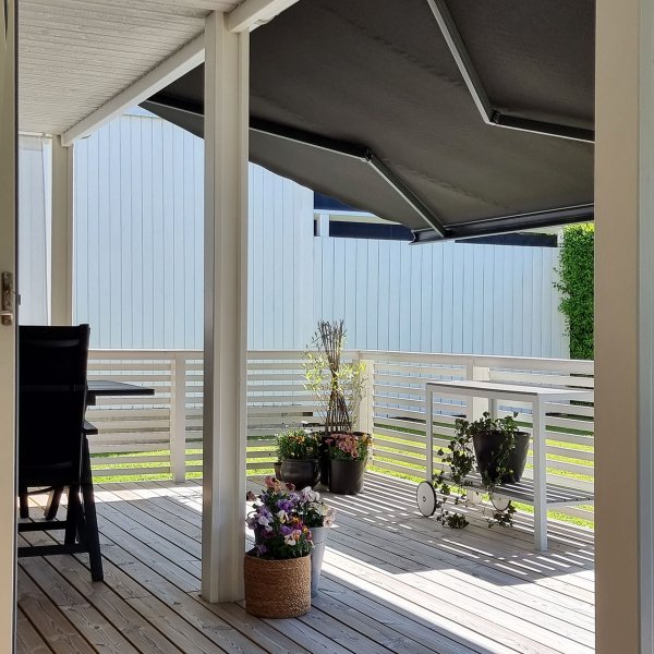 Terrassemarkise helkassett 4x3m | Motor & fjernkontroll | Metalcraft Terrassemarkise helkassett 4x3m | Motor & fjernkontroll | Metalcraft