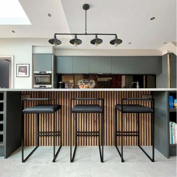 Trelamell Akustikkpaneler | 2400x600x21mm | Hvit Eik Trelamell Akustikkpaneler | 2400x600x21mm | Hvit Eik