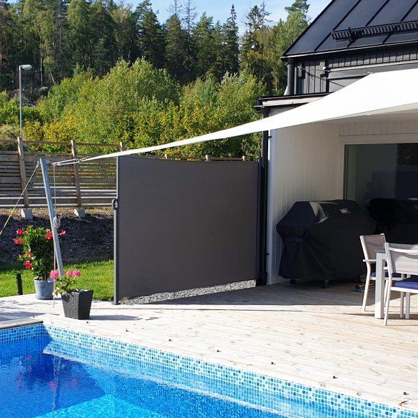 Høy sidemarkise 1,8x3m | Sol-, vind- og innsynsbeskyttelse | Metalcraft Høy sidemarkise 1,8x3m | Sol-, vind- og innsynsbeskyttelse | Metalcraft