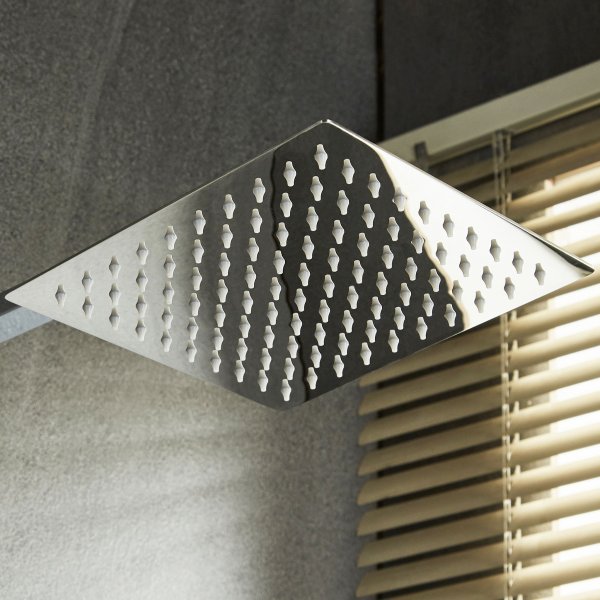 Takdusjsett i krom | 20 x 20 cm takdusj og h�nddusj, Cindy