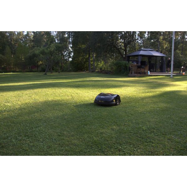 Robotgressklipper 3600m² | Lyfco E1600T-3 WiFi Robotgressklipper 3600m² | Lyfco E1600T-3 WiFi