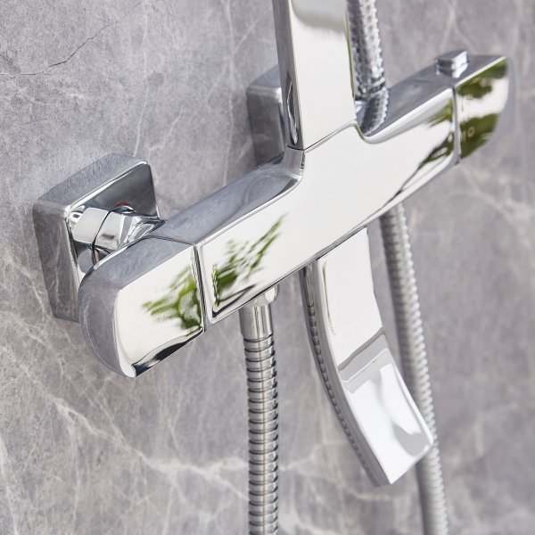 Takdusjsett med badekarbatteri | Spray ekstra høyt - Krom Takdusjsett med badekarbatteri | Spray ekstra høyt - Krom