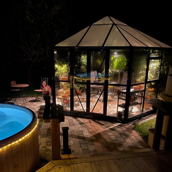 Orangeri og lysthus 12,6 m² | Sekskantet drivhus | 4 mm sikkerhetsglass Orangeri og lysthus 12,6 m² | Sekskantet drivhus | 4 mm sikkerhetsglass