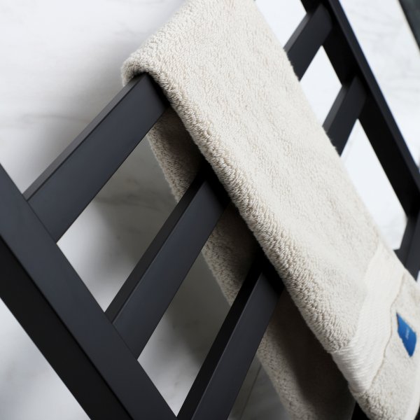 Elektrisk håndklestativ 60x82,5x12cm | SC06B | Svart Elektrisk håndklestativ 60x82,5x12cm | SC06B | Svart