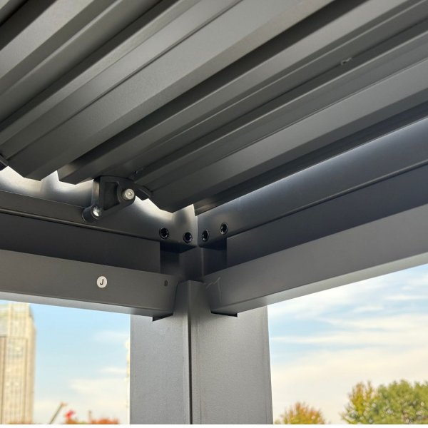 Pergola i galvanisert st�l 4x3 m | Lamelltak, gr�, uteplass og hage